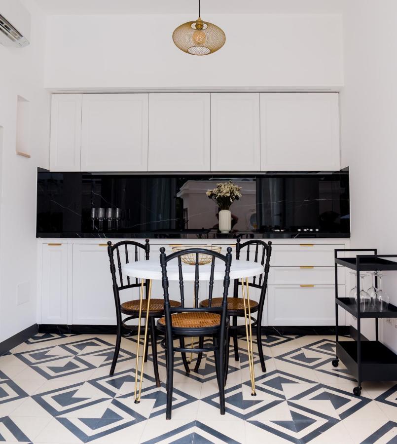 Villa Aurelia Suites And Apartments 로코로톤도 외부 사진